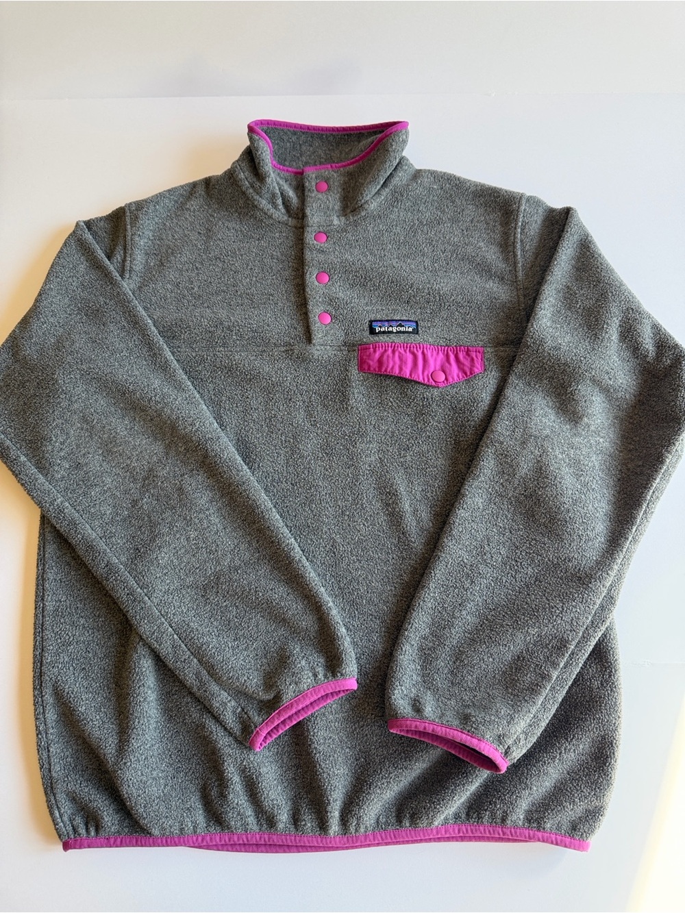 Patagonia women’s synchilla Fleece Snap Pullover gray with purple Trim